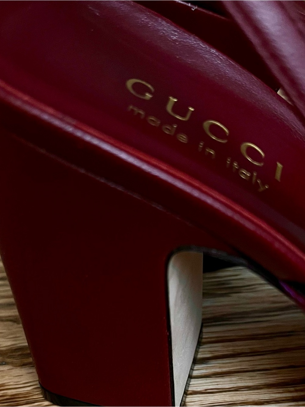 Gucci Burgundy Leather Slingback Pumps with Gold Horsebit - Picture 6 of 12